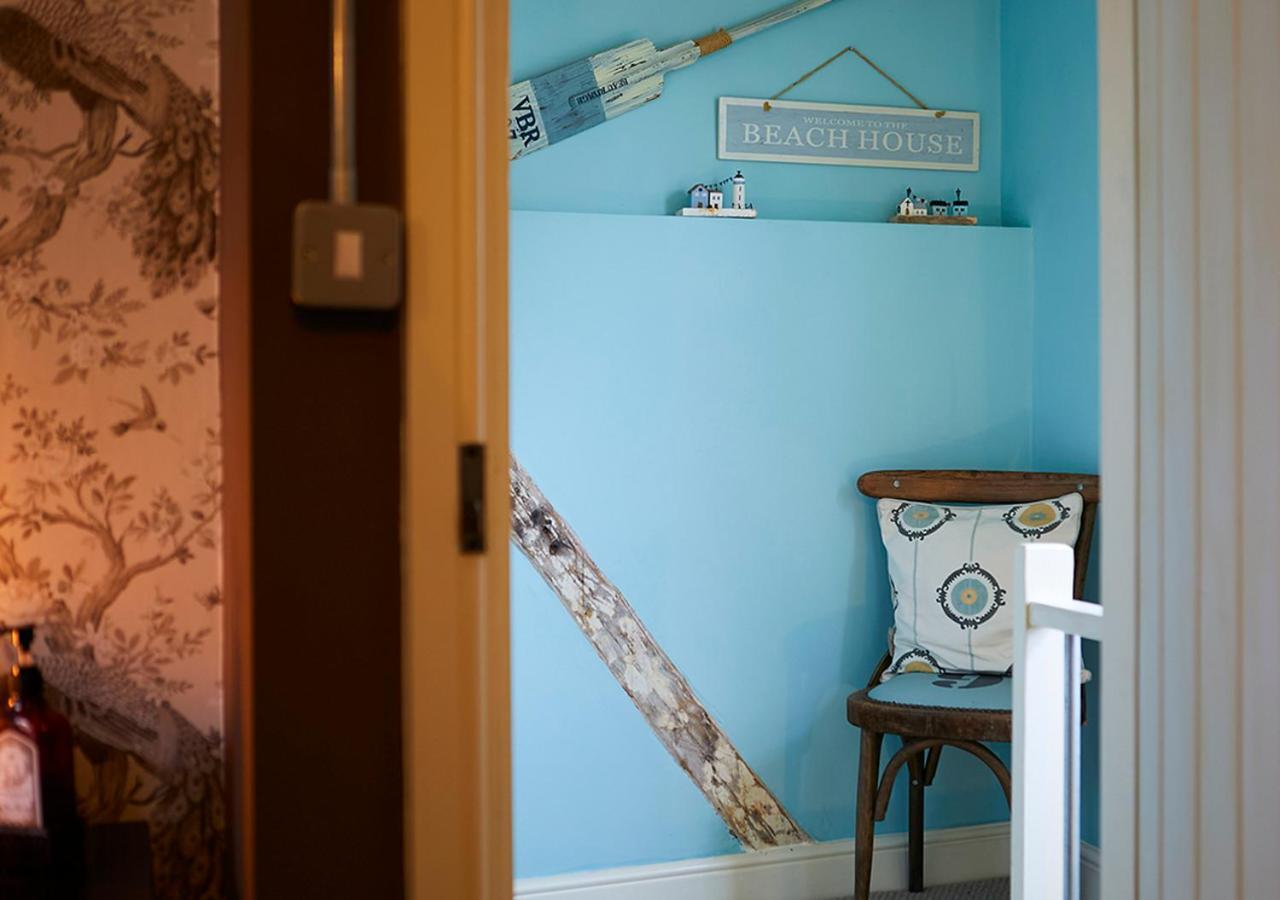 Boutique Fisherman'S Cottage In Old Town Скарборо Экстерьер фото